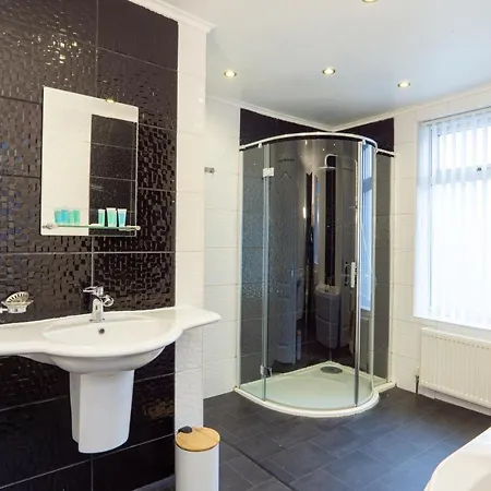Stanley Park House - Air Host & Stay - Anfield Ливерпуль Экстерьер фото